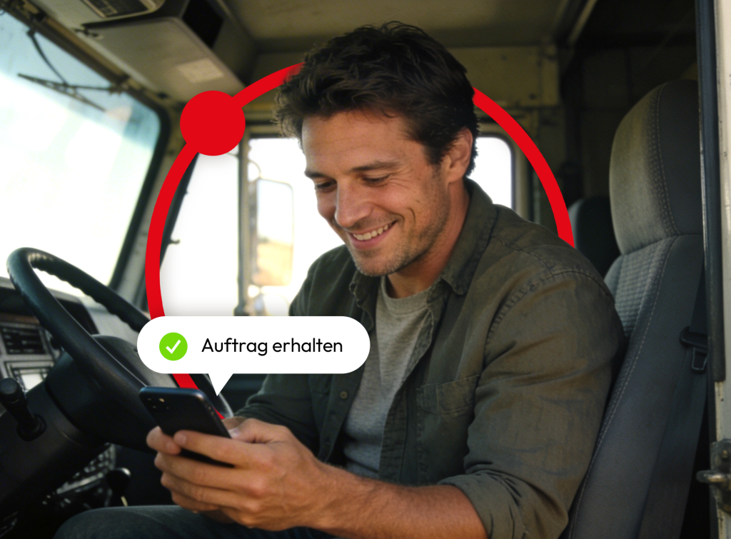 Ein Mann sitzt im LKW Fuhrhaus, mit routecontrol Bildmarke und Popup am Handy "Auftrag erhalten"