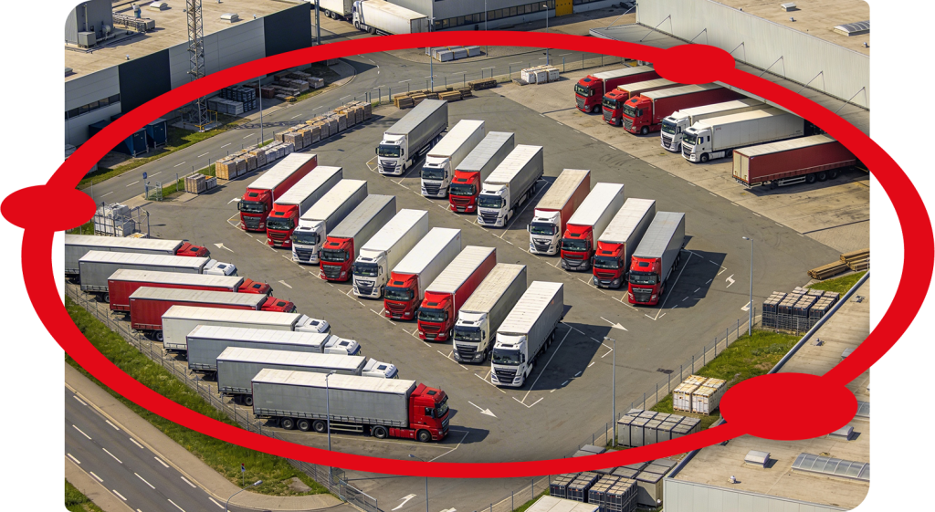 Ein Fuhrpark mit vielen LKWs, eingekreist von der routecontrol Bildmarke als visuelle Repräsentation von einem Geofence